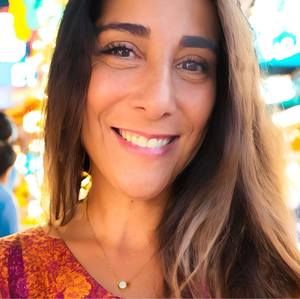 Meet your Posher, Dina